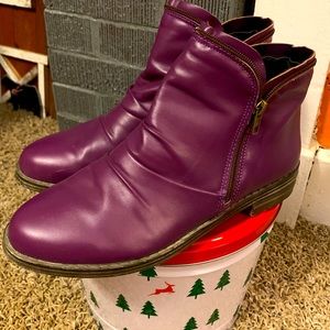 Women’s Size 9 Booties